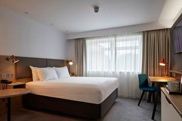 Standard Rooms in Leicester holiday-inn-leicester-wigston-queen-room.jpg