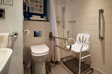 Executive Rooms in Leicester holiday-inn-leicester-wigston-accessible-bathroom.jpg