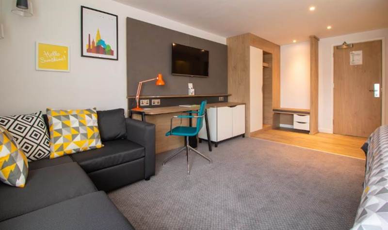 Holiday Inn Leicester Wigston Executive Bedroom