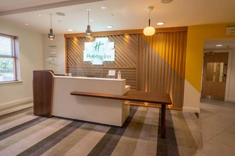 holiday-inn-leicester-wigston-hotel-reception.jpg