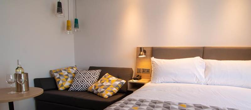 holiday-inn-leicester-wigston-hotel-standard-bedroom.jpg (1)