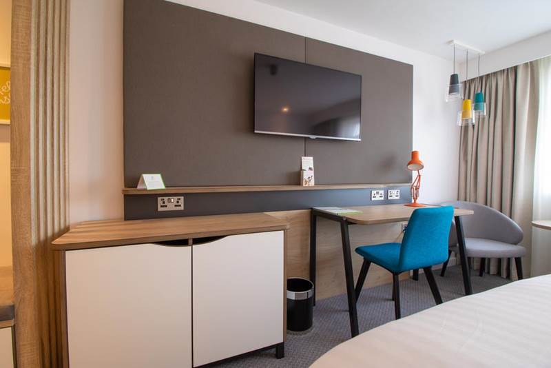 family-room-in-holiday-inn-leicester-wigston.jpg