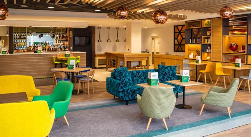 holiday-inn-leicester-wigston-hotel-bar-and-lounge.jpg