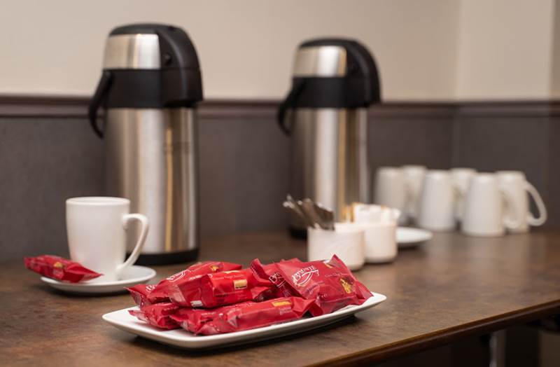 holiday-inn-leicester-wigston-hotel-breakfast.jpg
