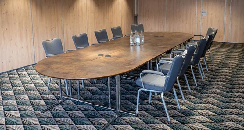 holiday-inn-leicester-wigston-hotel-meeting-room.jpg