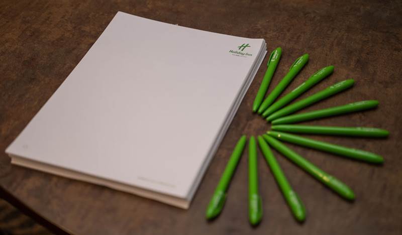 holiday-inn-leicester-wigston-hotel-notebook-pen.jpg