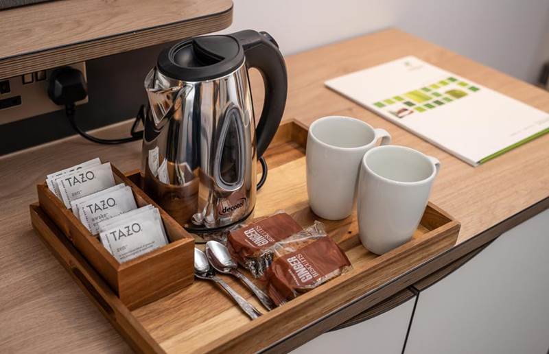 holiday-inn-leicester-wigston-hotel-tea-breakfast.jpg