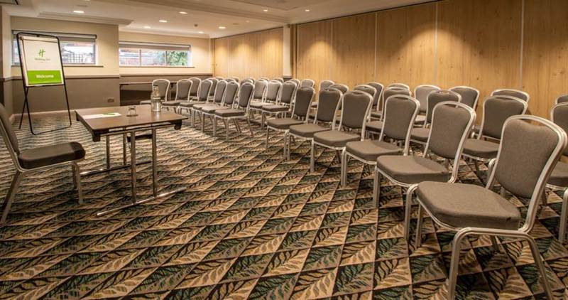 holiday-inn-leicester-wigston-hotel-the-oadby-suite-meeting.jpg