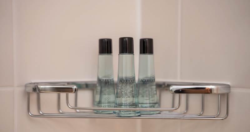 holiday-inn-leicester-wigston-hotel-toiletries.jpg