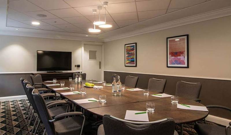 holiday-inn-leicester-wigston-the-leicester-suite-meeting.jpg