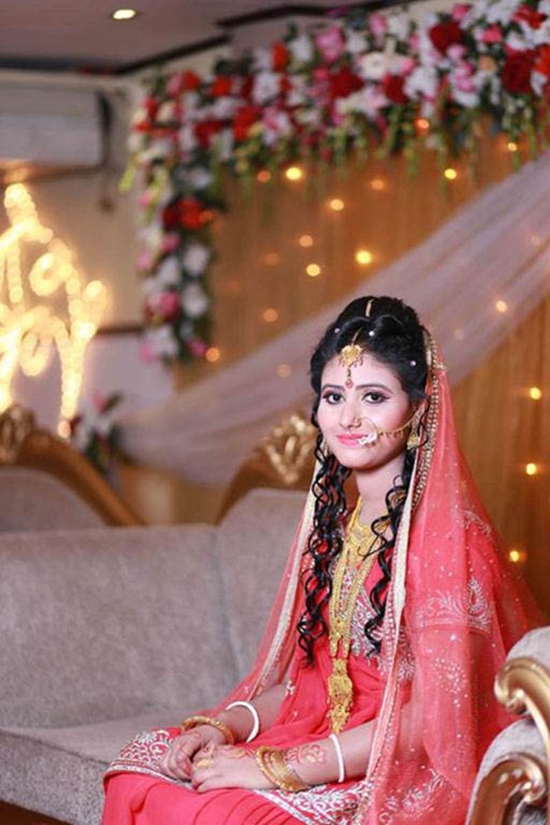 beautiful-bride-with-accessories.jpg