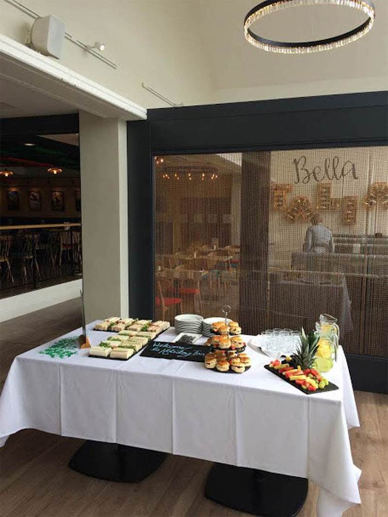 holiday-inn-leicester-wigston-hotel-event-welcome-table.jpg