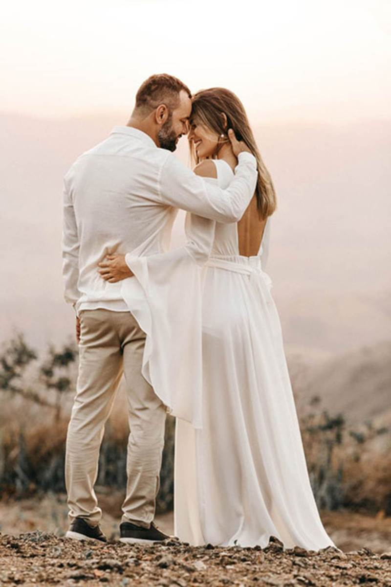 wedding-couple-affection-blurred-background.jpg