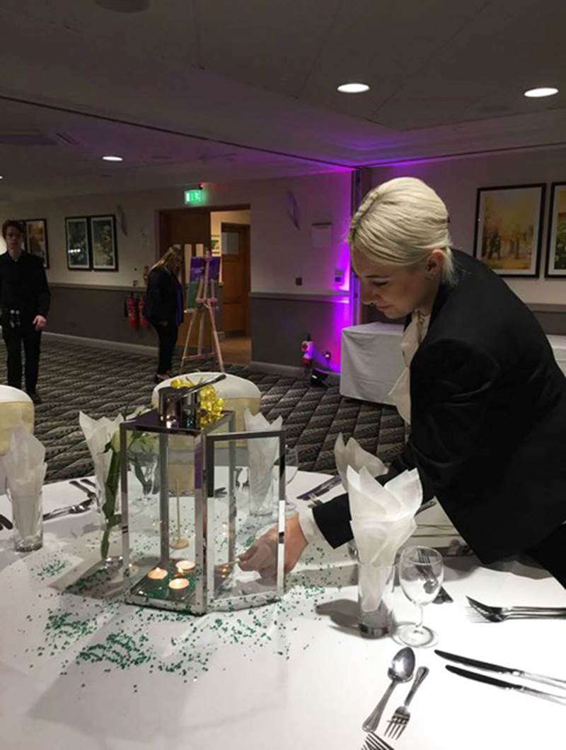 wedding-table-with-candle-light.jpg