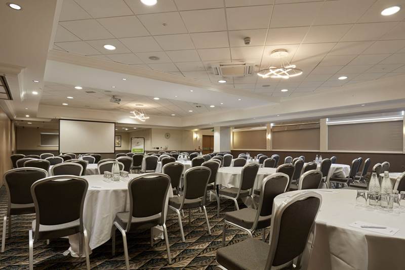 holiday-inn-leicester-wigston-hotel-caberet-event-hall.jpg