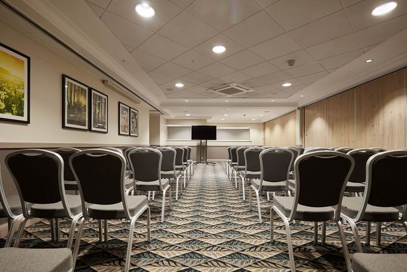 holiday-inn-leicester-wigston-hotel-meeting-room.jpg (1)