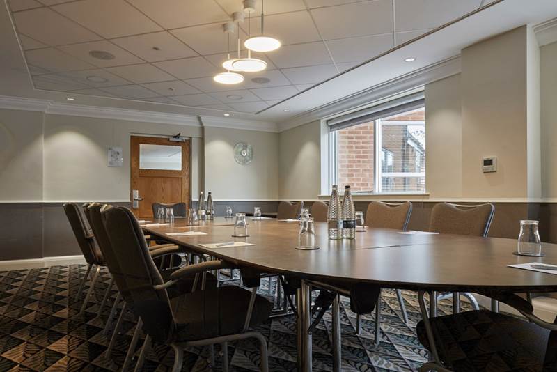 holiday-inn-leicester-wigston-knighton-boardroom.jpg