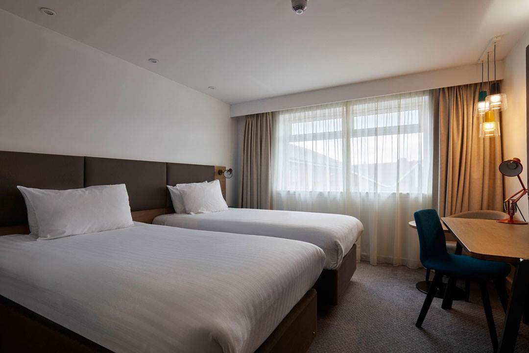 Standard Rooms in Leicester holiday-inn-leicester-wigston-twin-room.jpg