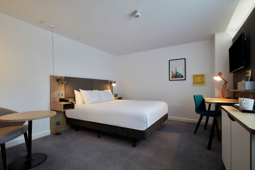 Executive Rooms in Leicester holiday-inn-leicester-wigston-accessible-room.jpg